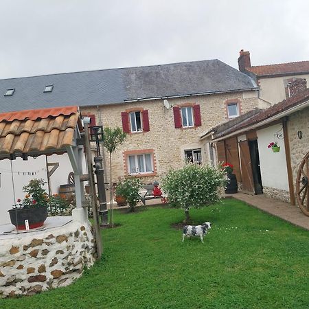 Chambre D Hote Les Frangins Avrille  Экстерьер фото